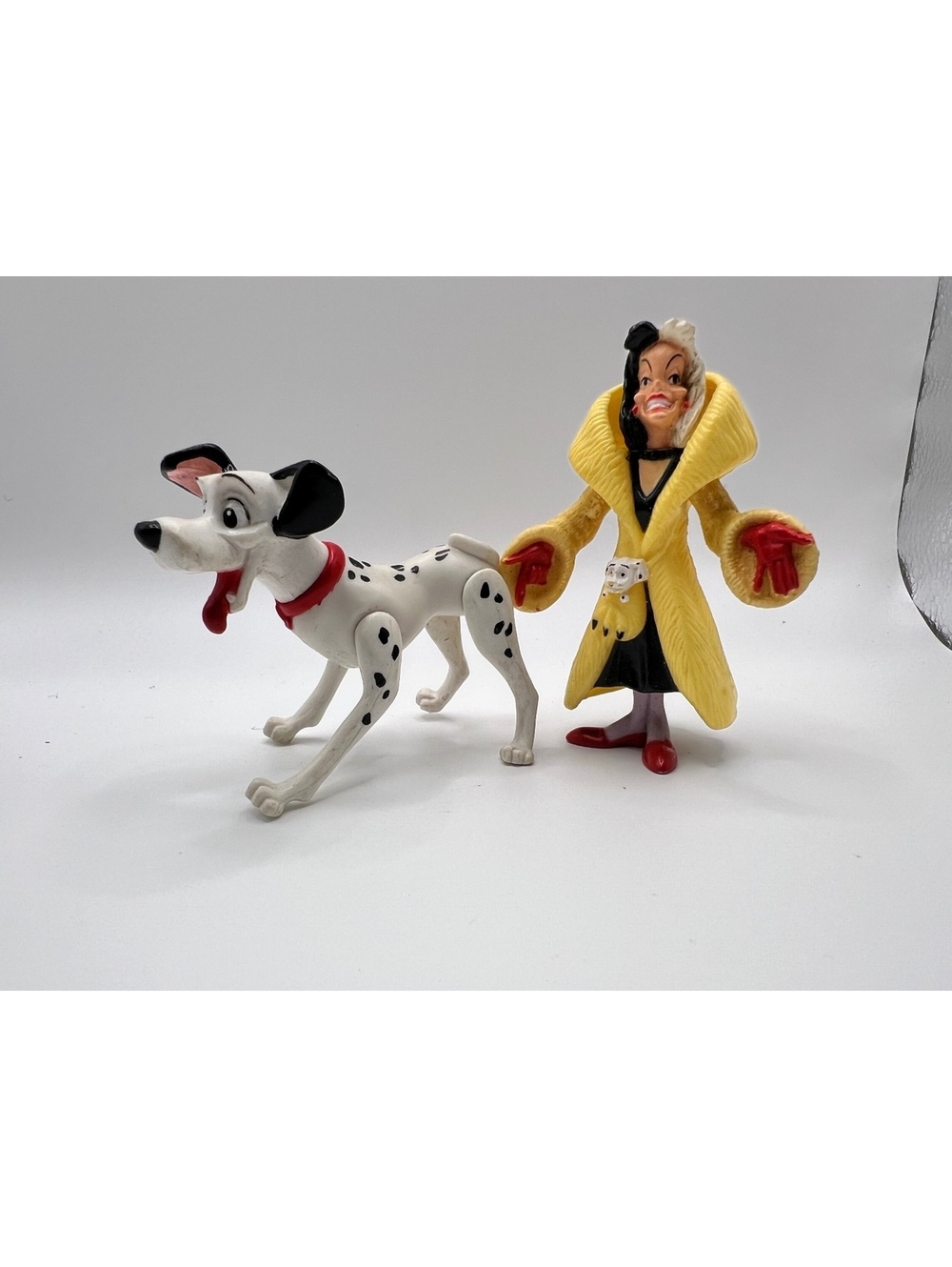 Cruella de Vil and Pongo Dog set of 2 Disney 101 Dalmatians Action Figure